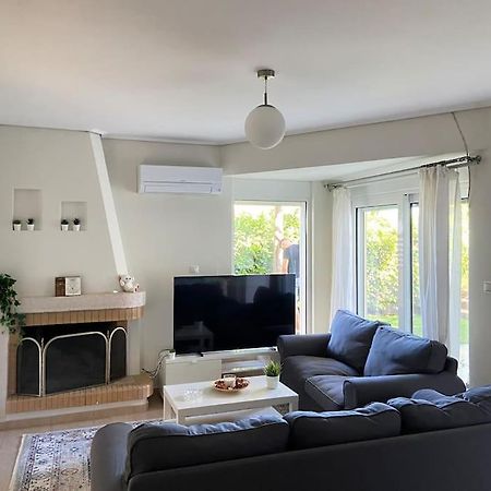 Cozy 2 Room Apartment With Garden Near Athens Air-Port Artemida  Bagian luar foto