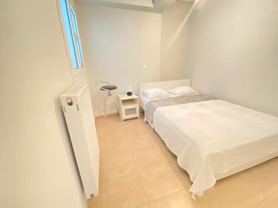 Cozy 2 Room Apartment With Garden Near Athens Air-Port Artemida  Bagian luar foto
