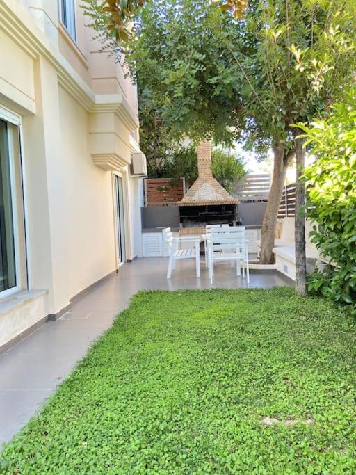 Cozy 2 Room Apartment With Garden Near Athens Air-Port Artemida  Bagian luar foto