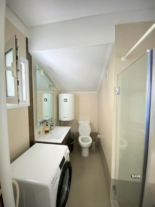 Cozy 2 Room Apartment With Garden Near Athens Air-Port Artemida  Bagian luar foto