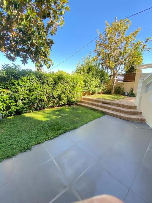 Cozy 2 Room Apartment With Garden Near Athens Air-Port Artemida  Bagian luar foto
